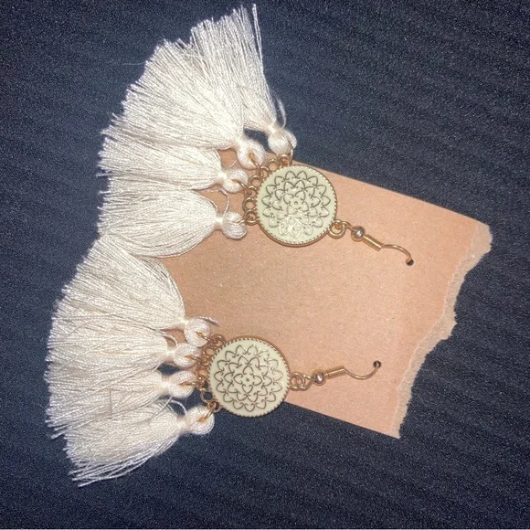 🧸 4FER BEBE, Doe and Rae shirt bundle - Picture 3 of 11